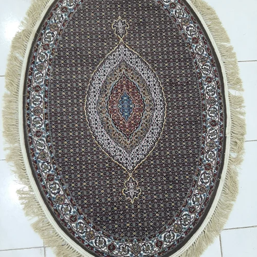 قالیچه فرش بیضی یک متر در ۱/۵ متر ریزماهی مارال گردویی ۷۰۰ شانه اصل