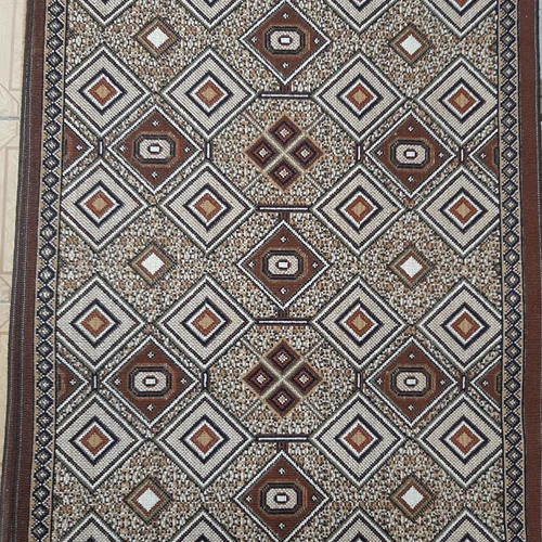 گلیم ساده یک متر در ۱/۵ متری رنگ قهوه ای