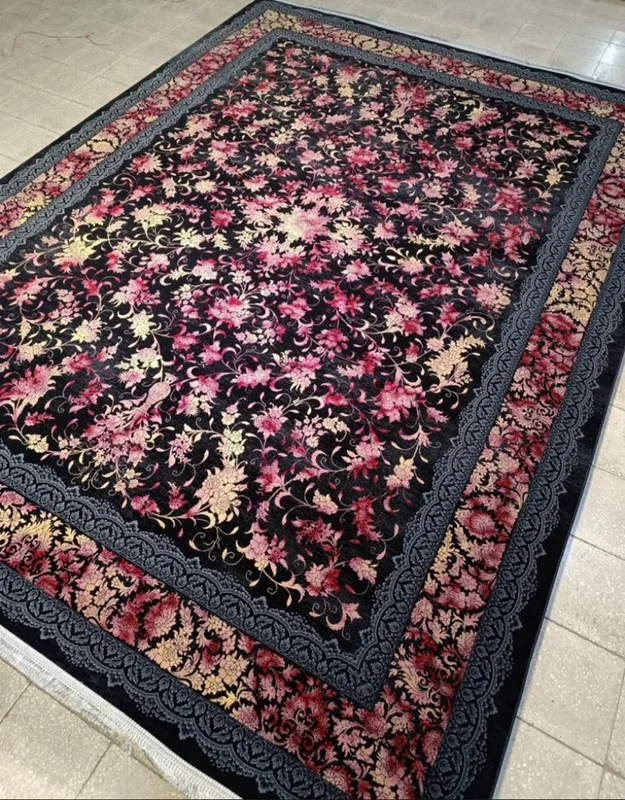 فرش ماشینی کد ۲۳۱۸ لاکی ۷۰۰ شانه اصل